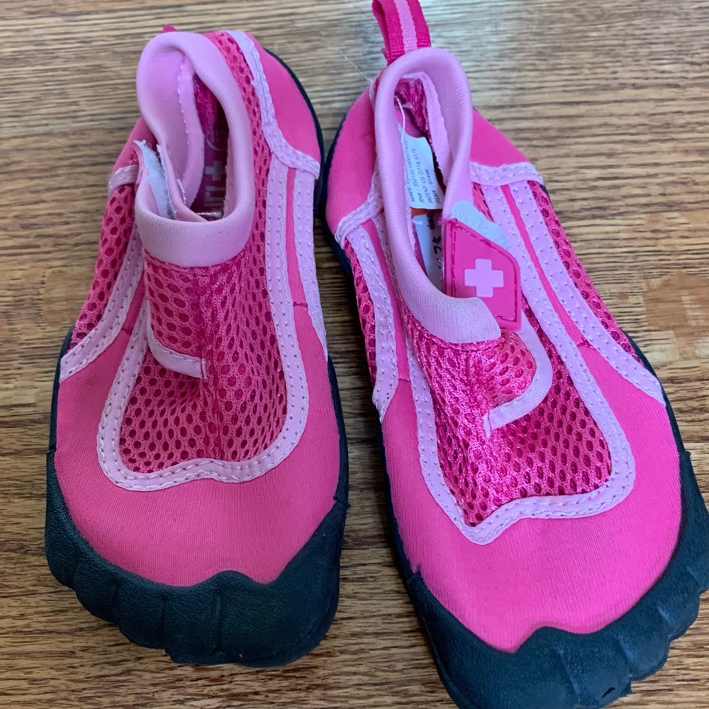Lifeguard 11 girls water shoes